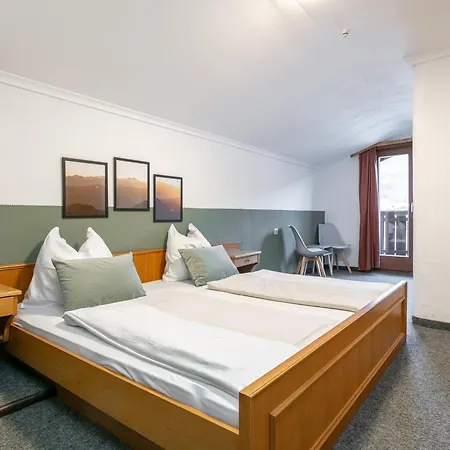 Schreder Xl بيت للعطل