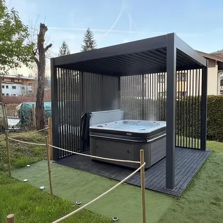 بيت للعطل Schreder Xl